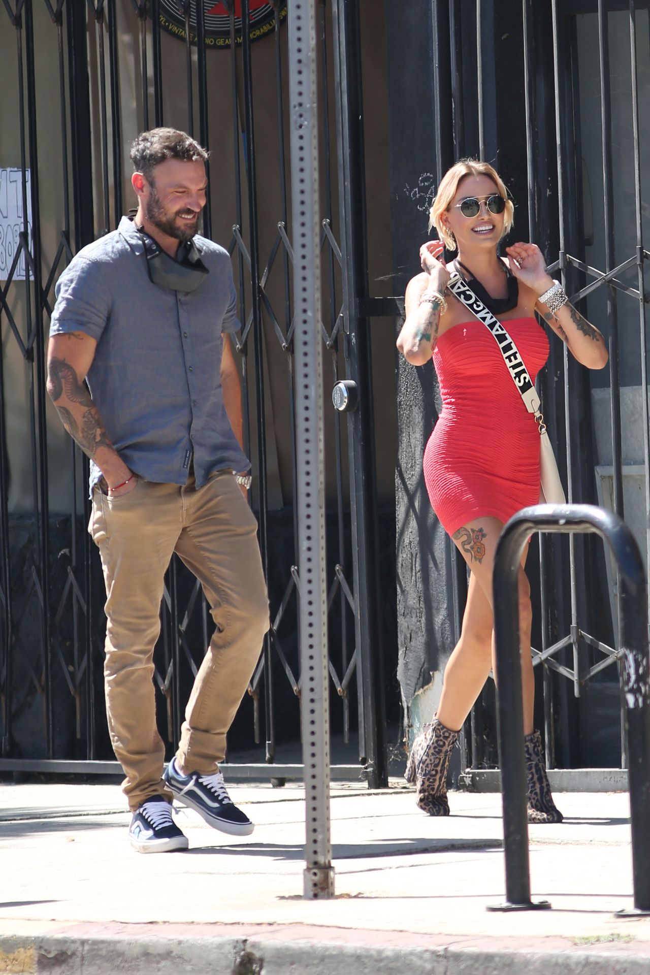 Brian Austin Green & Tina Louise Pack On The PDA On Melrose (64 Photos)