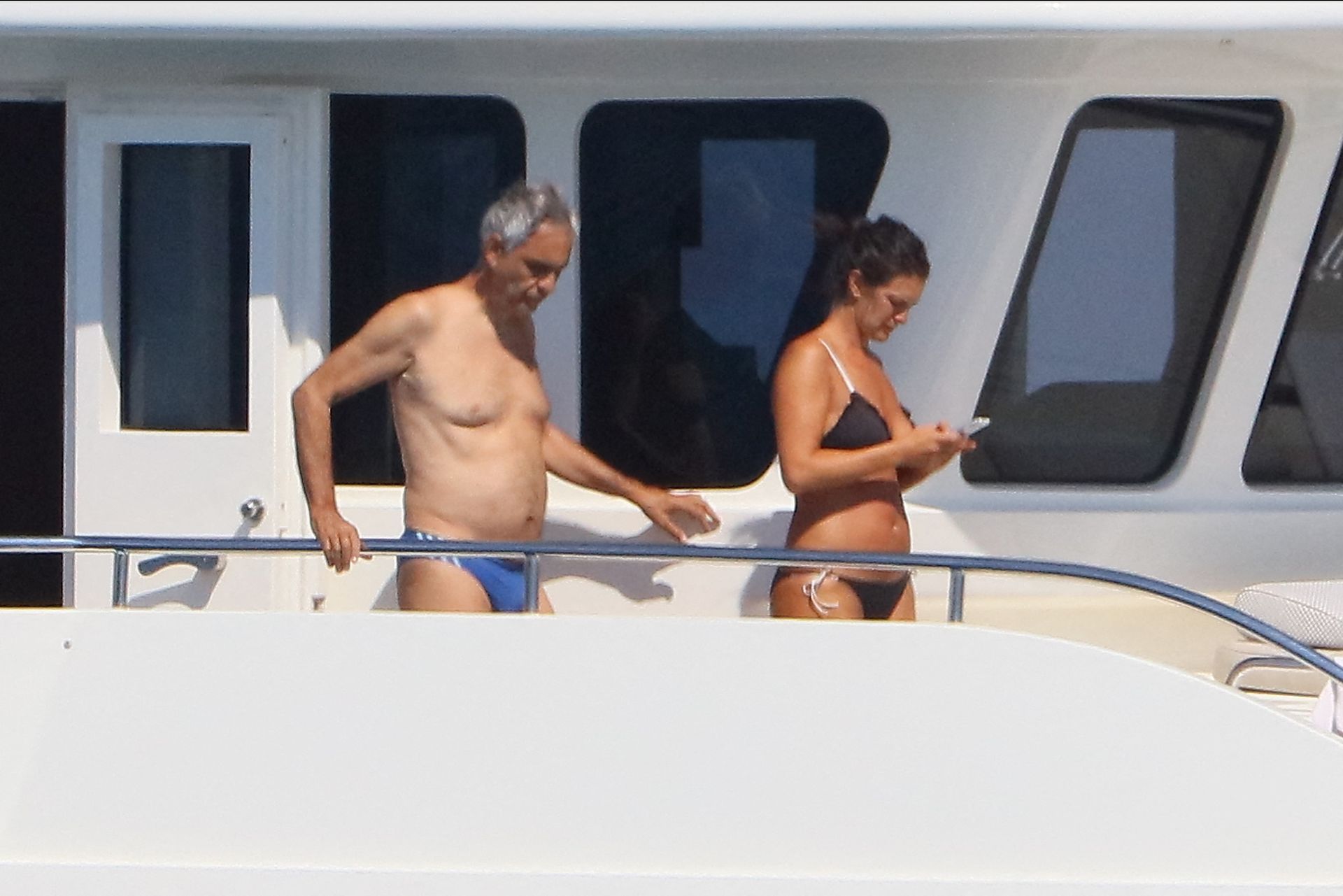 Andrea Bocelli & Veronica Berti Enjoy Their
 Holiday in St Tropez (19 Photos)