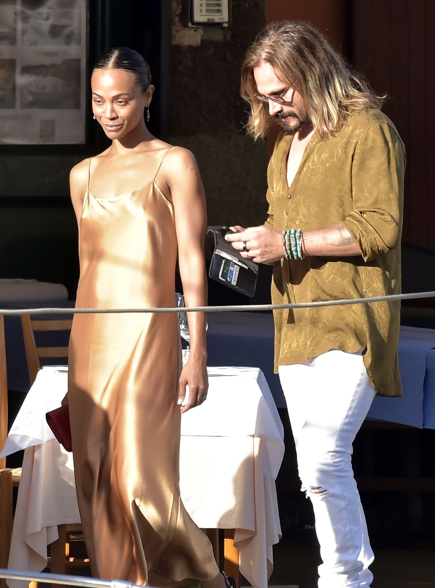 Braless Zoe Saldana Enjoys a Dinner Date with Her Husband in Portofino (21 Photos)