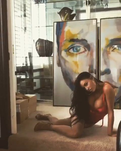 Charlie Riina Flashes Her Boobs And Pussy (24 Pics + Gifs  Video)