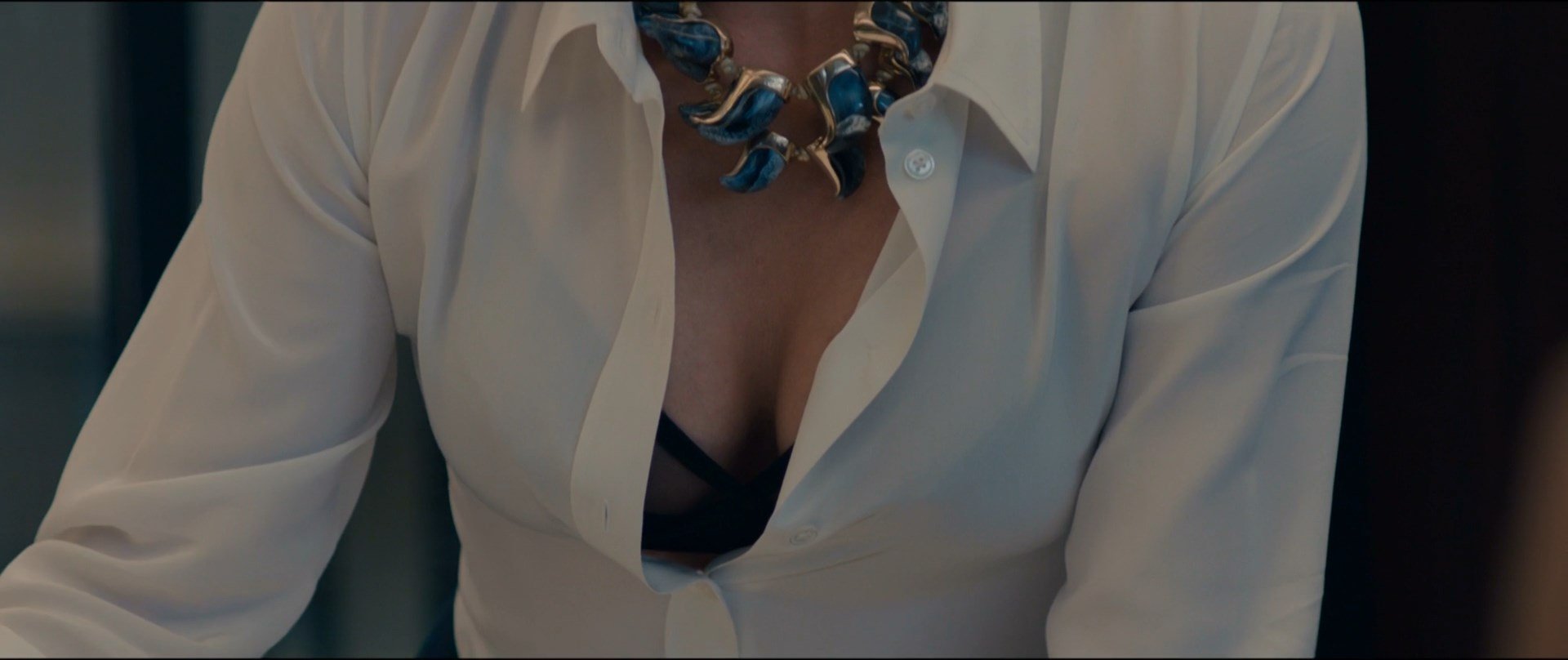 Charlize Theron Sexy - Gringo (6 Pics + GIF  Video)