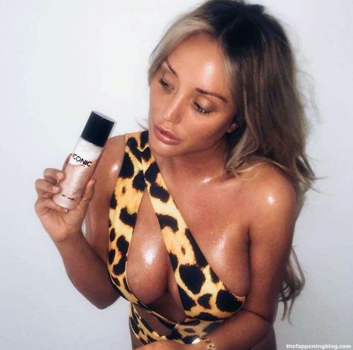 Charlotte Crosby Nude  Sexy Collection (172 Photos) [Updated]