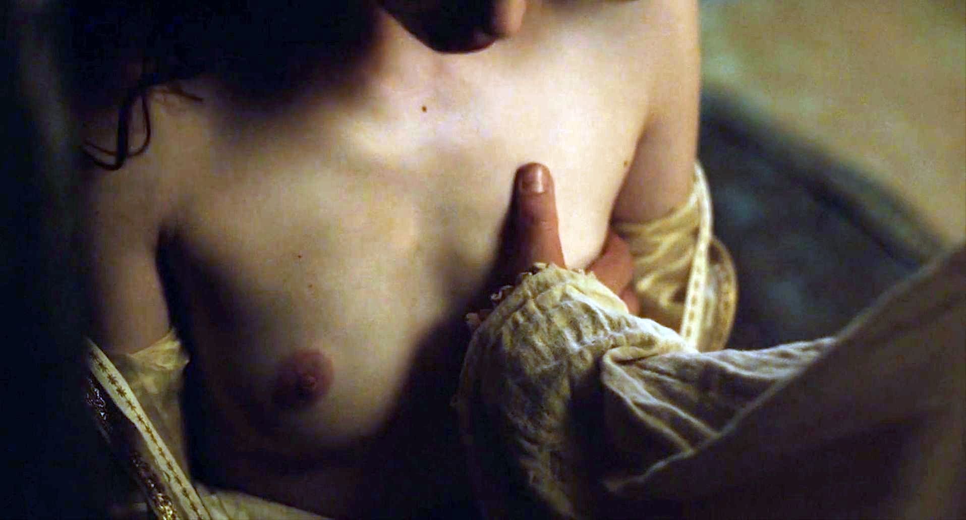 Charlotte Hope Nude - The Spanish Princess (9 Pics + GIF  Video)