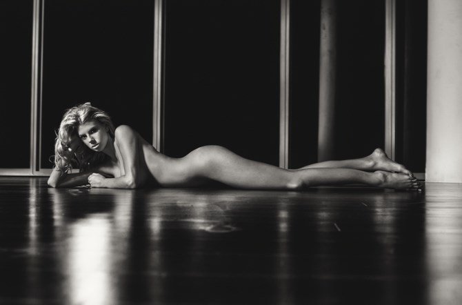 Charlotte McKinney Naked (42 Photos)
