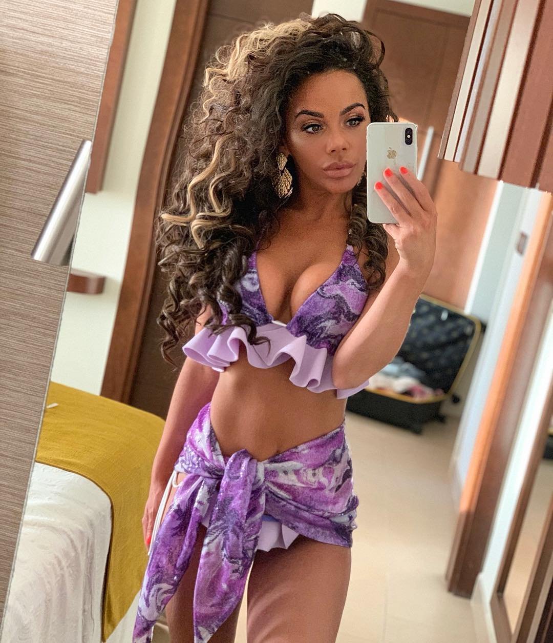 Chelsee Healey Sexy (10 Photos)
