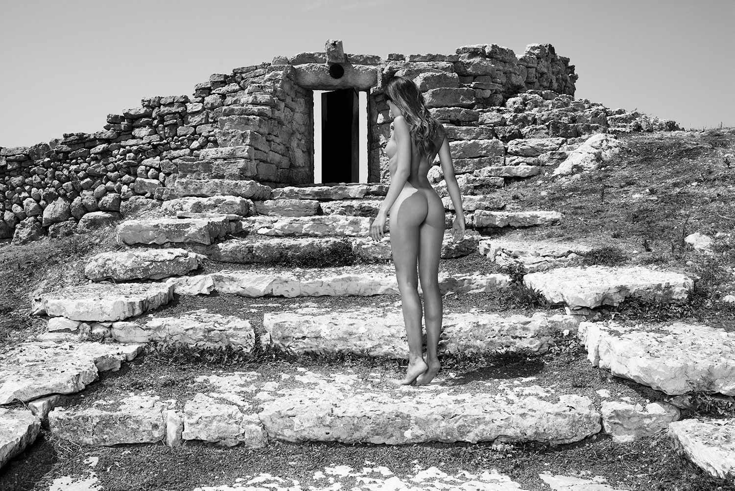 Chiara Bianchino Nude  Sexy (8 Photos)