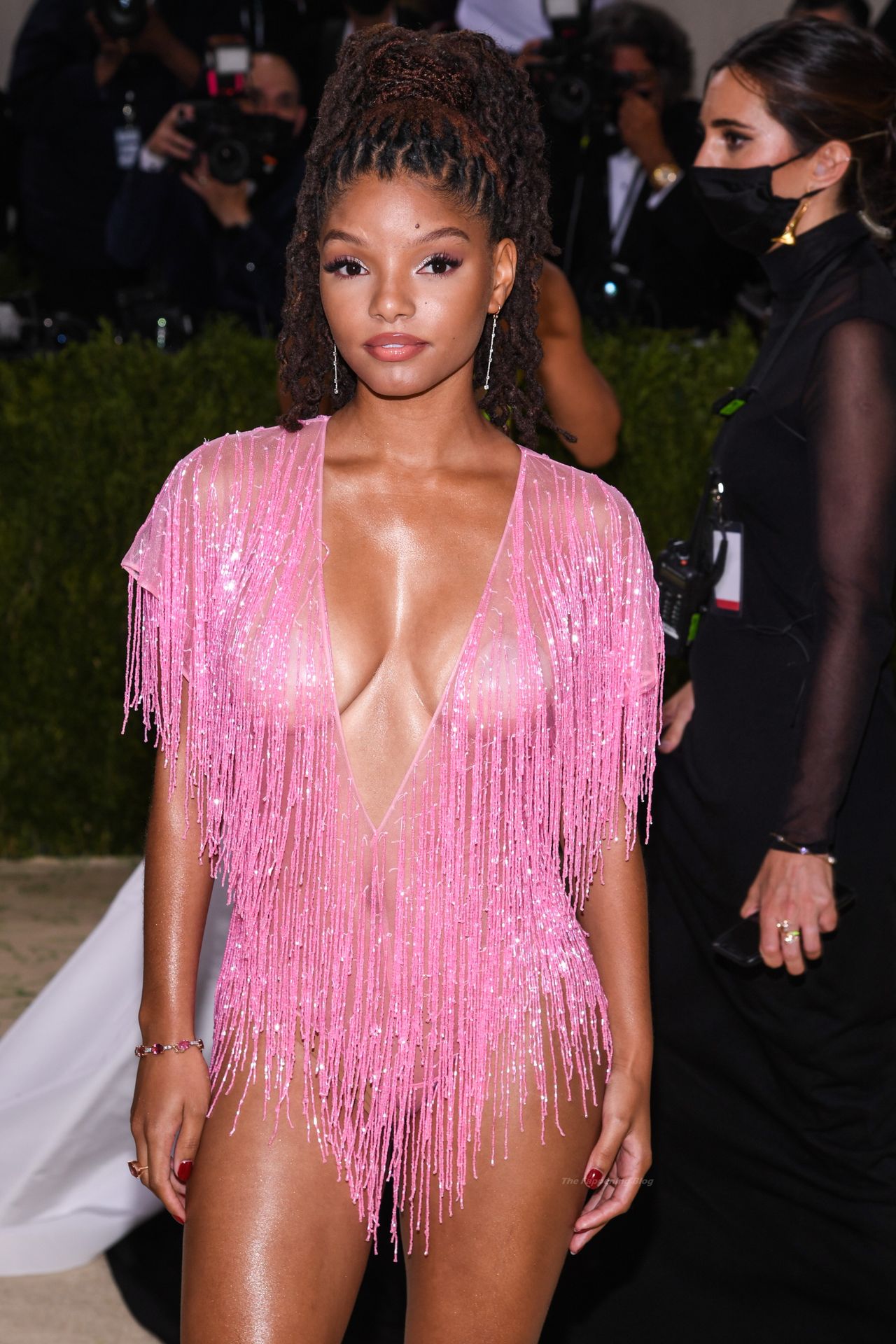 Halle  Chloe Bailey Pose at the 2021 Met Gala in NYC (13 Photos)