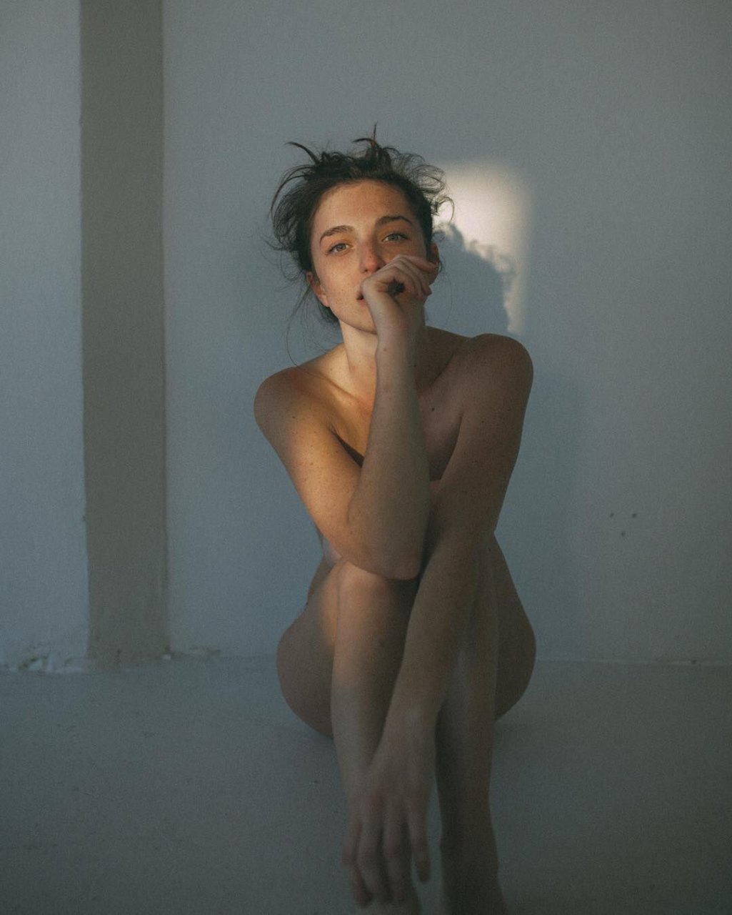 Chloe Howcroft Nude  Sexy (34 Photos)