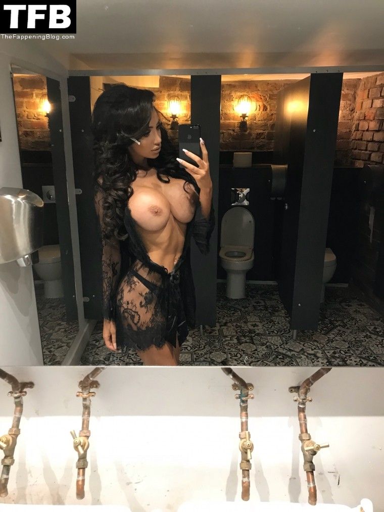 Chloe Khan Nude  Sexy Collection (150 Photos)