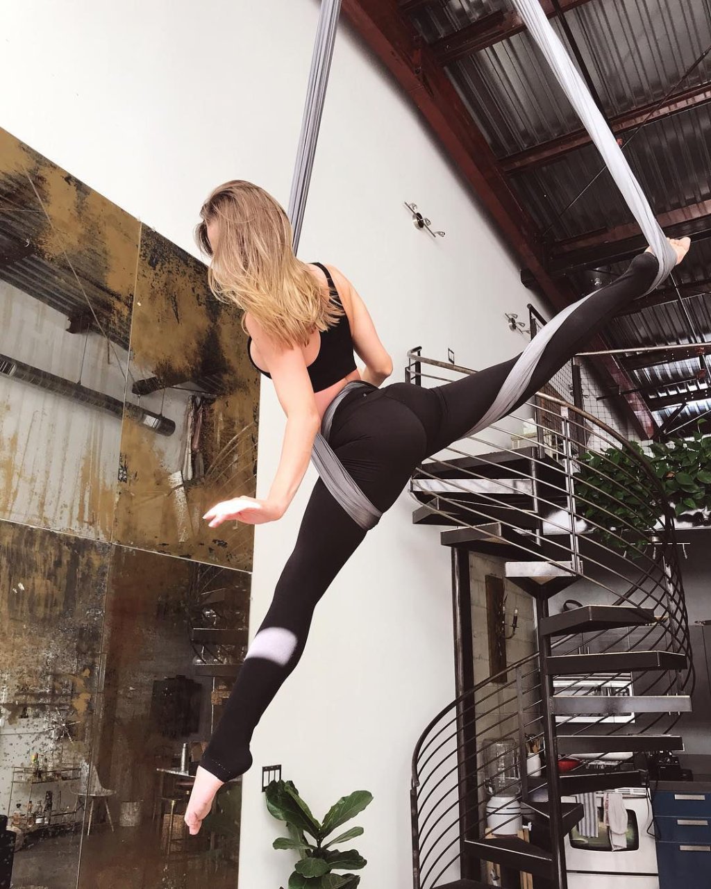 Christa B Allen Sexy (7 Pics + GIF  Video)