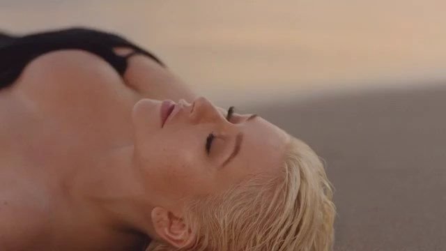 Christina Aguilera Nude  Sexy (27 Photos + Video)