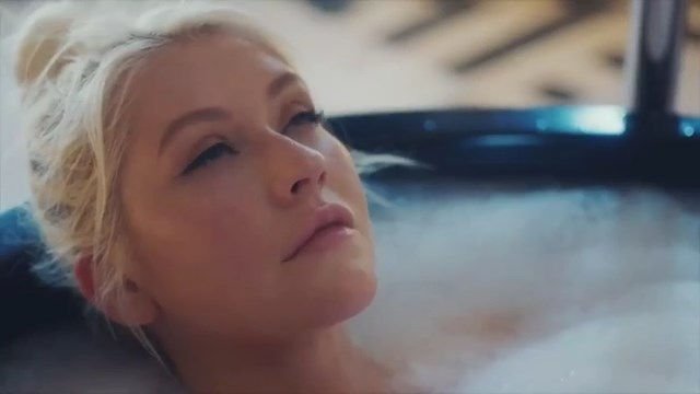 Christina Aguilera Nude  Sexy (27 Photos + Video)