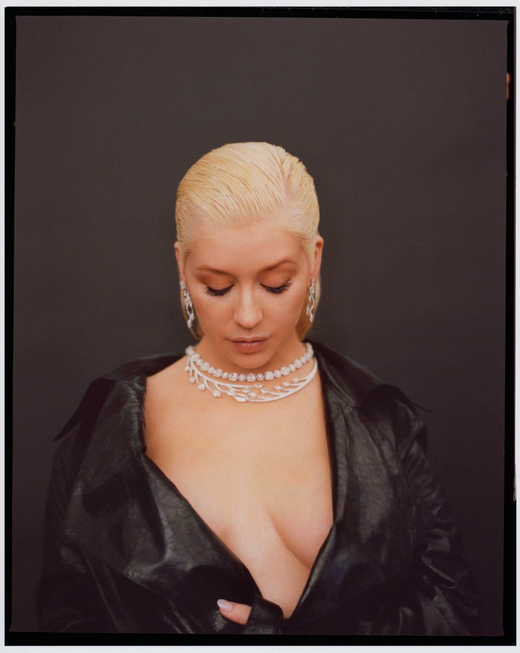 Christina Aguilera Topless and Sexy (20 Photos)