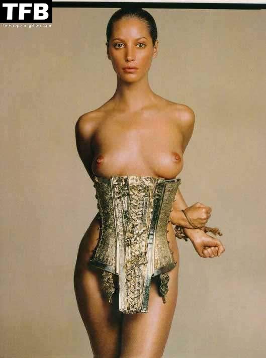 Christy Turlington Nude  Sexy Collection (42 Photos)