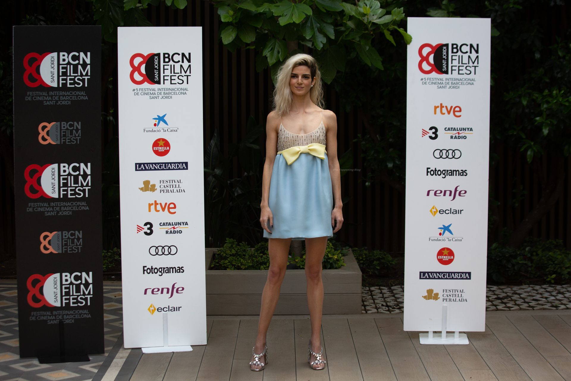 Clara Lago Shows Off Her Hard Nipples At The Bcn Film Fest 13 ફોટા