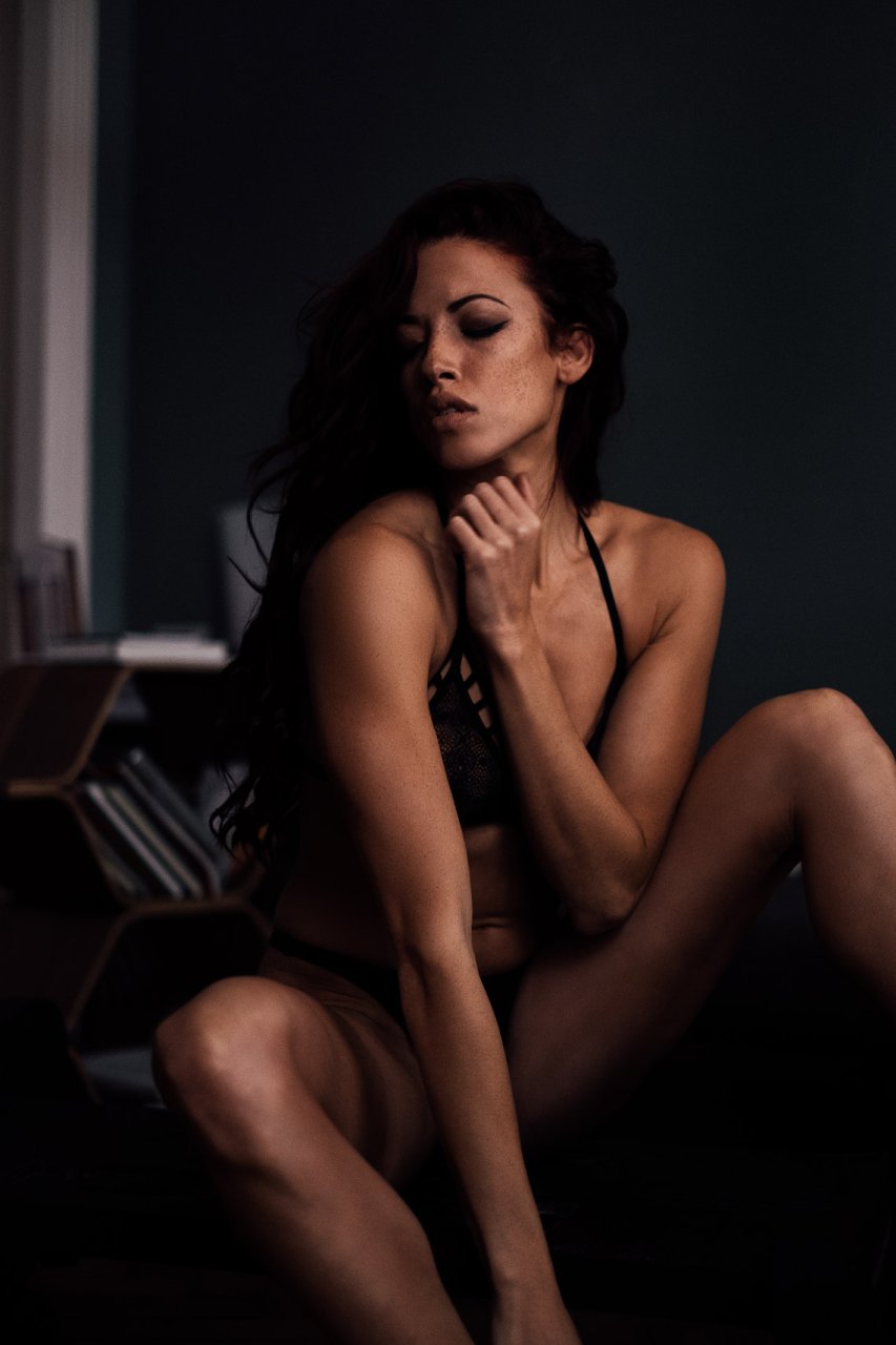 Clara Rene Sexy  Topless (13 Photos)