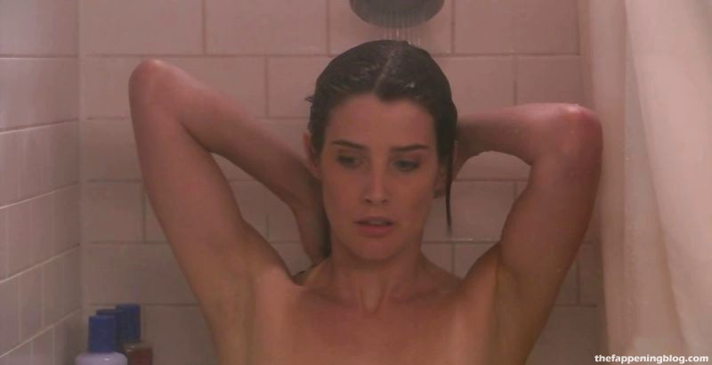 Cobie Smulders Nude  Sexy Collection (33 Photos)
