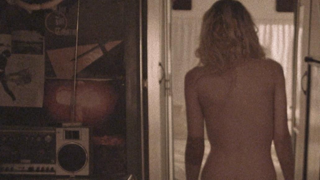 Dakota Fanning Nude  Sexy (34 Photos and Hot Videos)