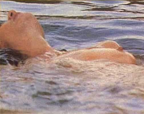 Debra Winger Nude  Sexy Collection (18 Photos)
