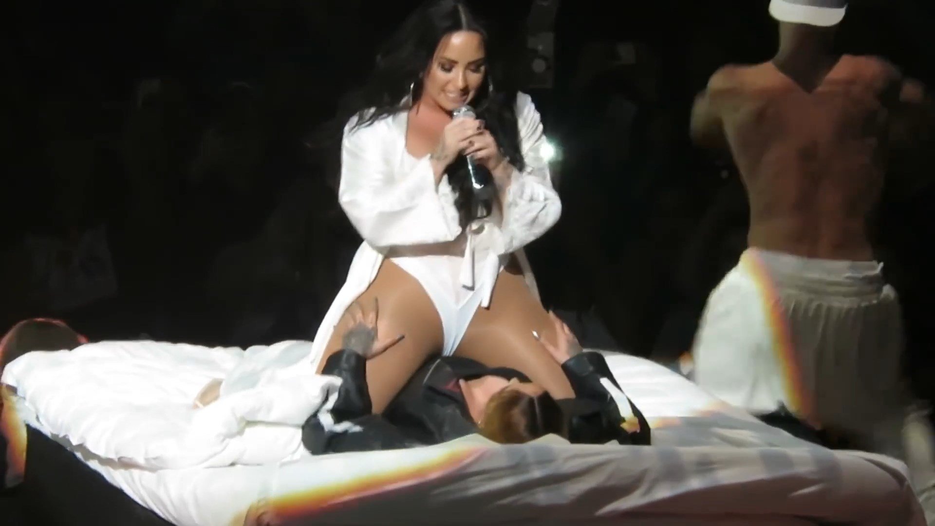 Demi Lovato  Kehlani Getting Intimate on Stage (18 Pics + Gifs  Video)