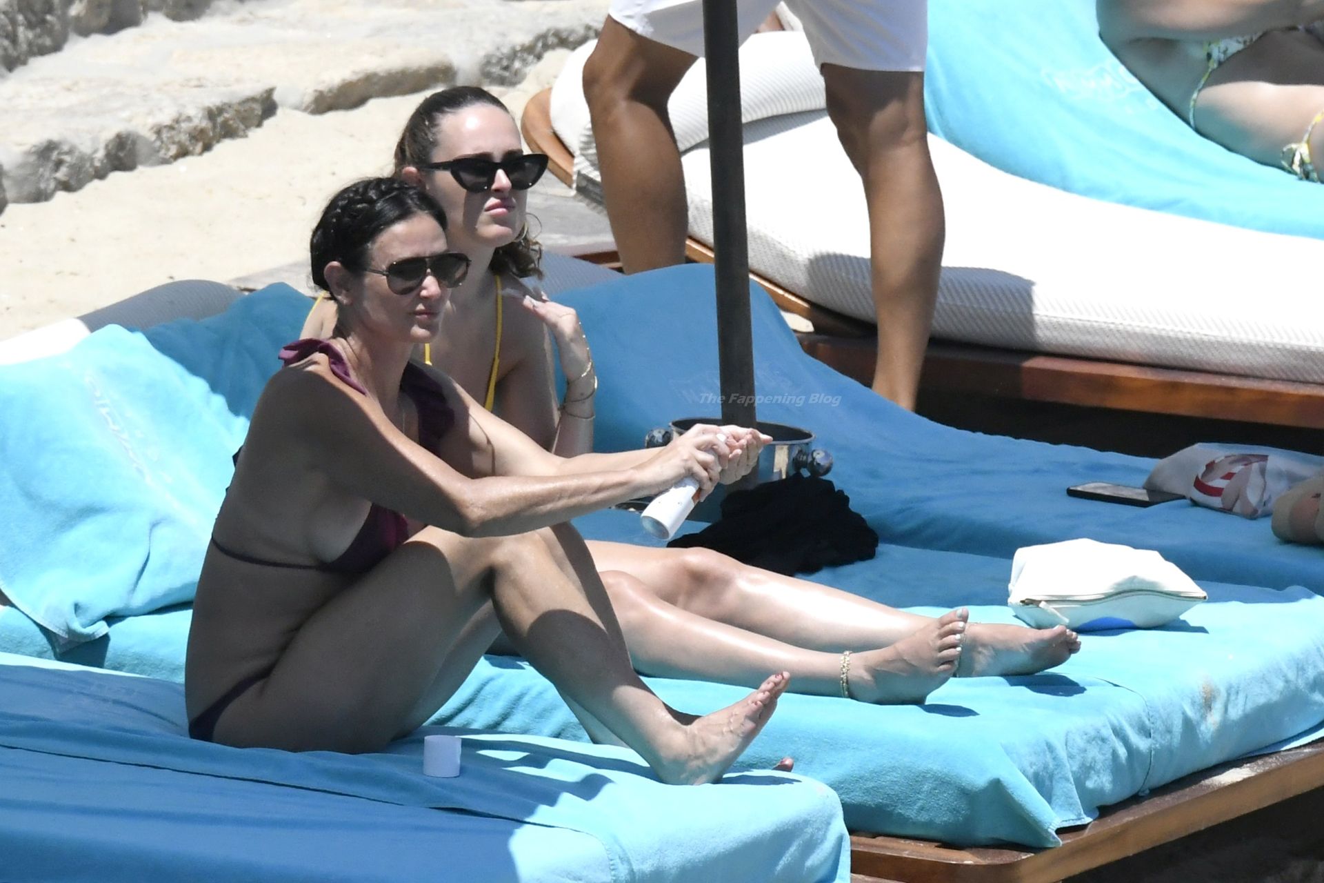 Demi Moore  Rumer Willis Enjoy a Beach Day in Mykonos (113 Photos)