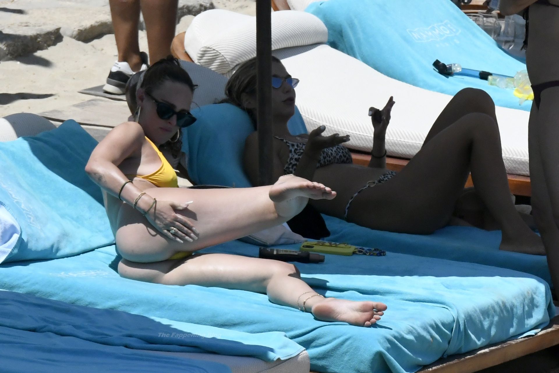 Demi Moore  Rumer Willis Enjoy a Beach Day in Mykonos (113 Photos)