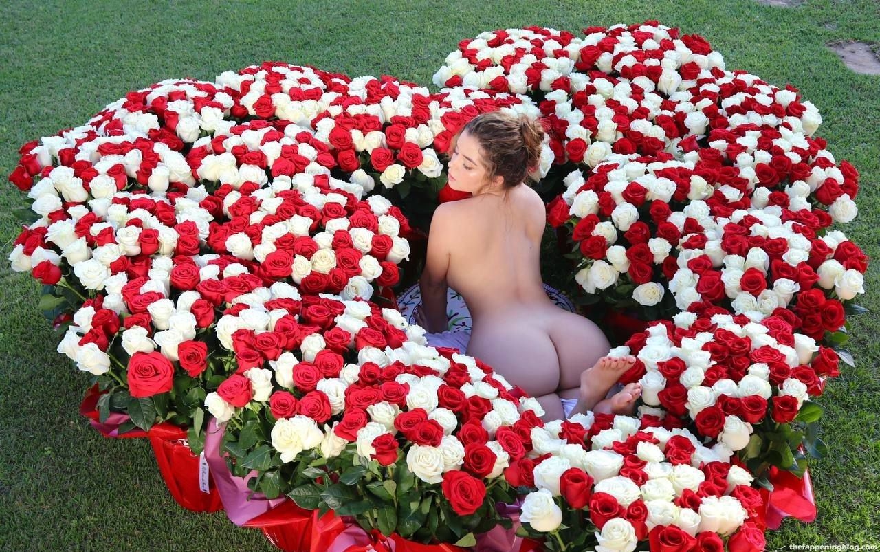 Demi Rose Nude  Sexy (14 Photos)