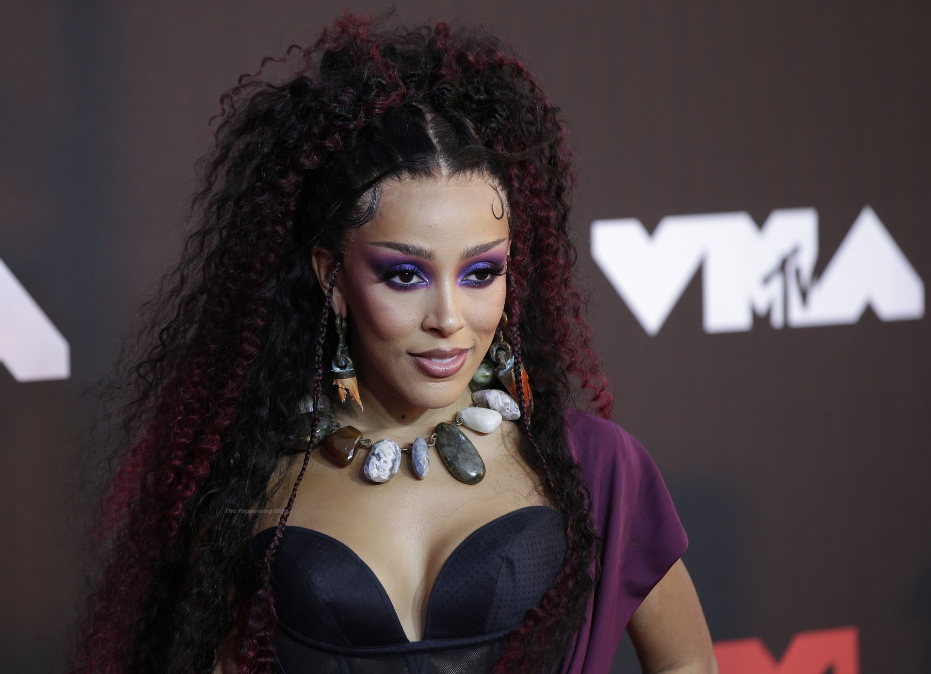 Doja Cat Poses on the Red Carpet at the 38th Annual MTV Video Music Awards (20 Photos)