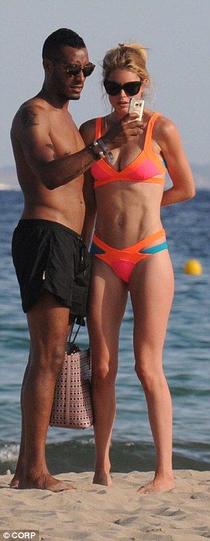 Doutzen Kroes in a Bikini (21 Photos)