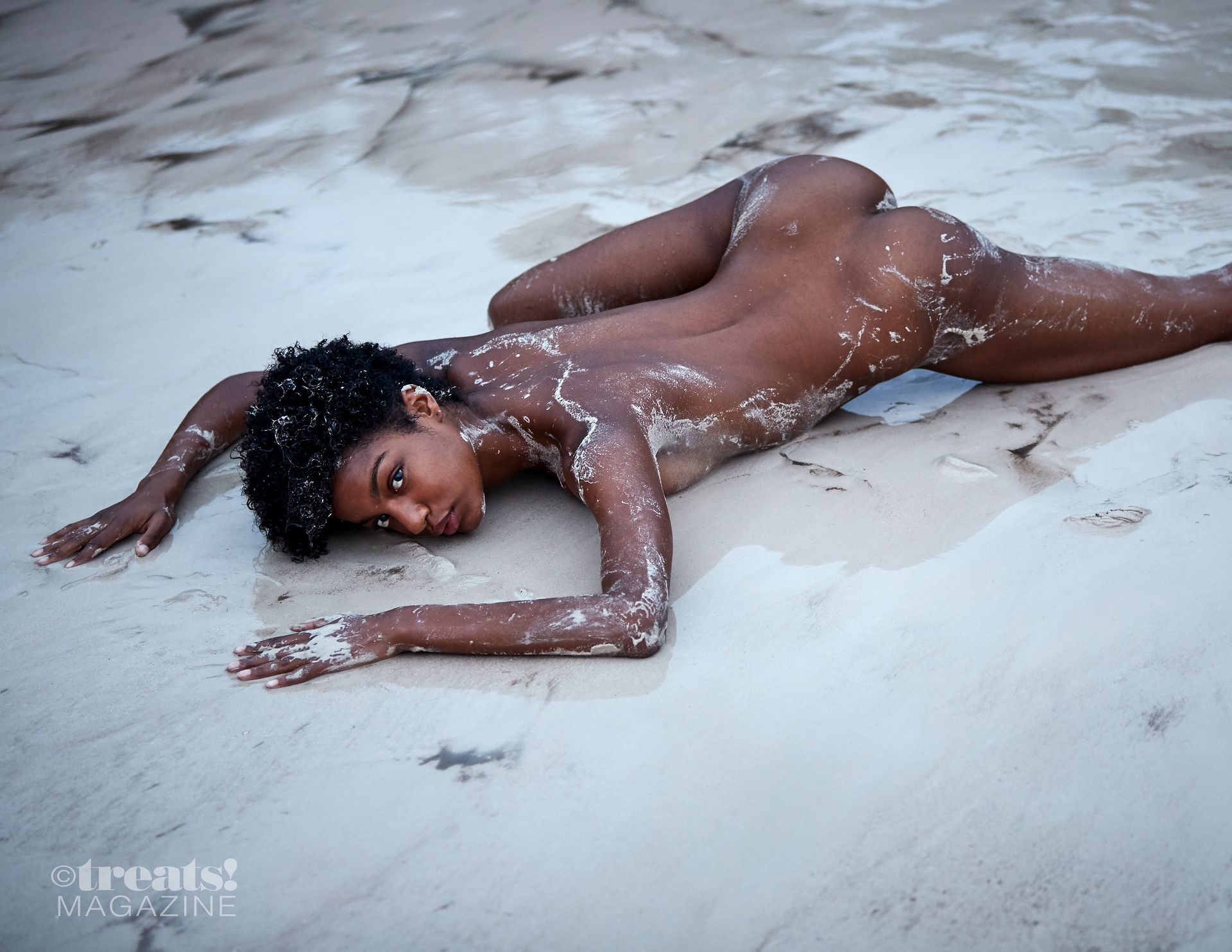 Ebonee Davis Nude - Treats! (24 Photos)