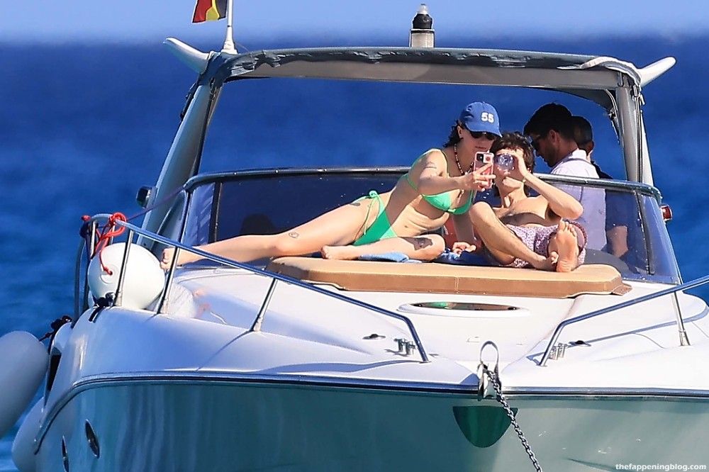 Ella Emhoff  Sam Hine Relax on Holiday in St Tropez (101 Photos)