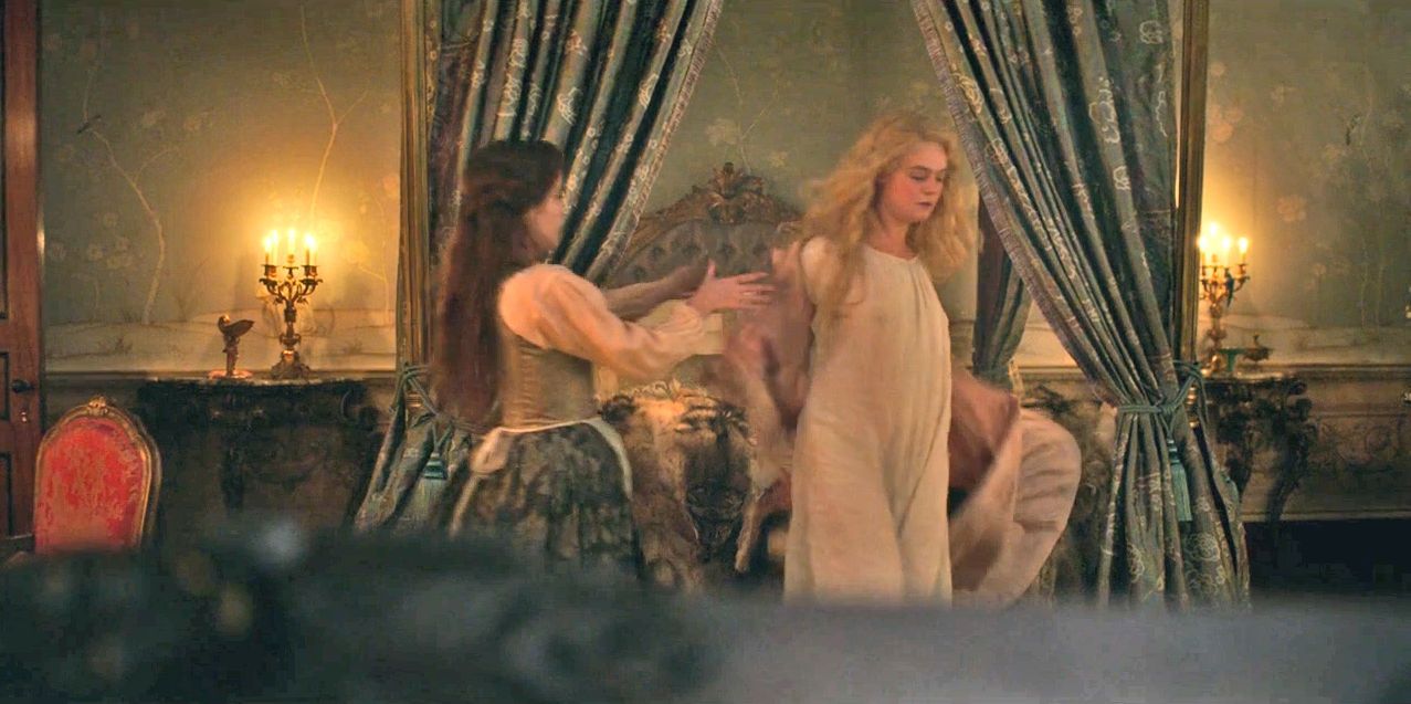 Elle Fanning Nude - The Great s01e01 (21 Pics + GIFs  Video)