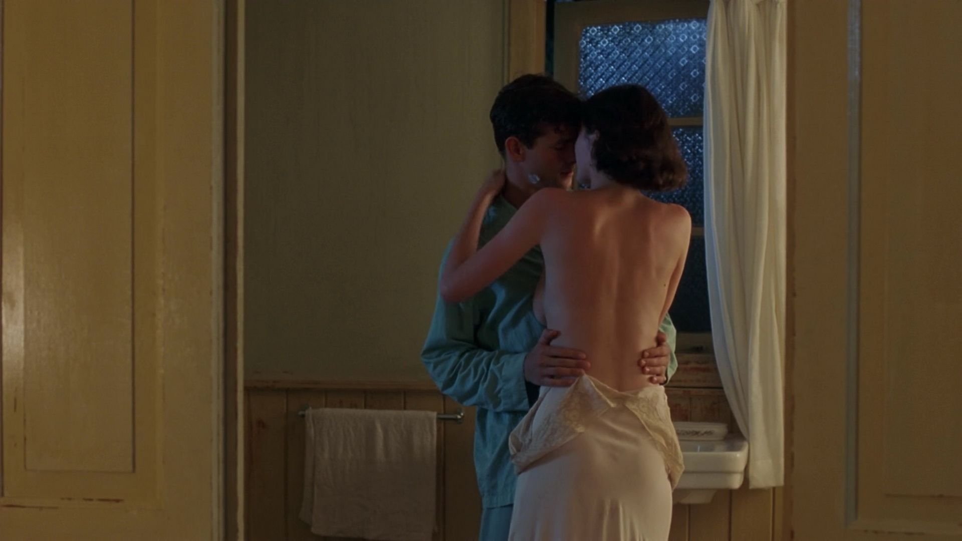 Emily Mortimer Nude - The Sleeping Dictionary (6 Pics + GIF  Video)