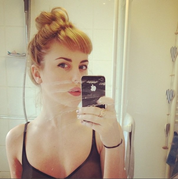 Emily Parr Sexy  Topless (23 Photos)