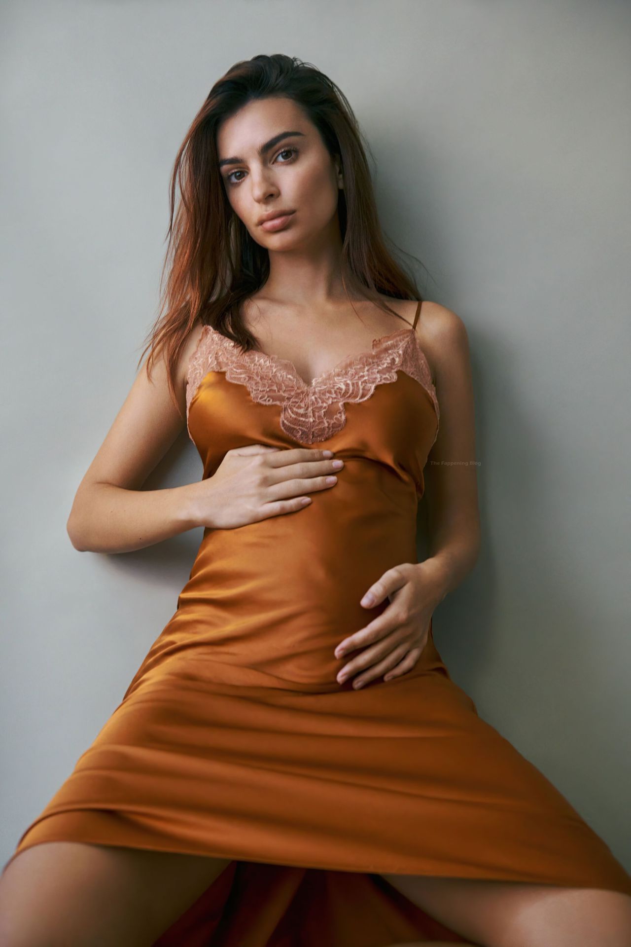 Emily Ratajkowski Announces Pregnancy - Vogue (7 Photos)
