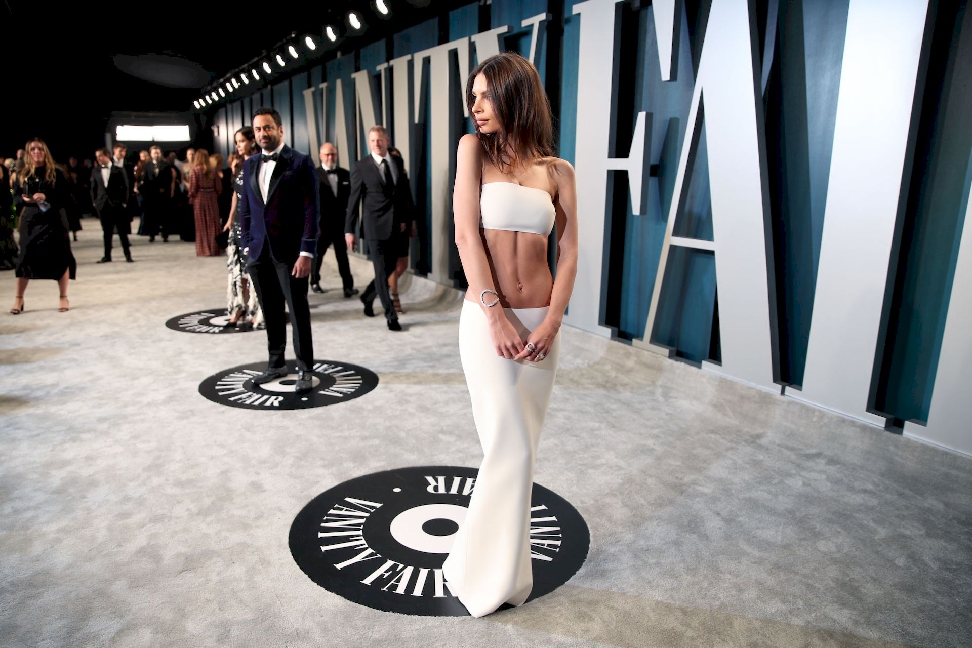 Emily Ratajkowski Looks Too Thin at the Vanity Fair Oscar Party (88 Photos + GIF  Video)