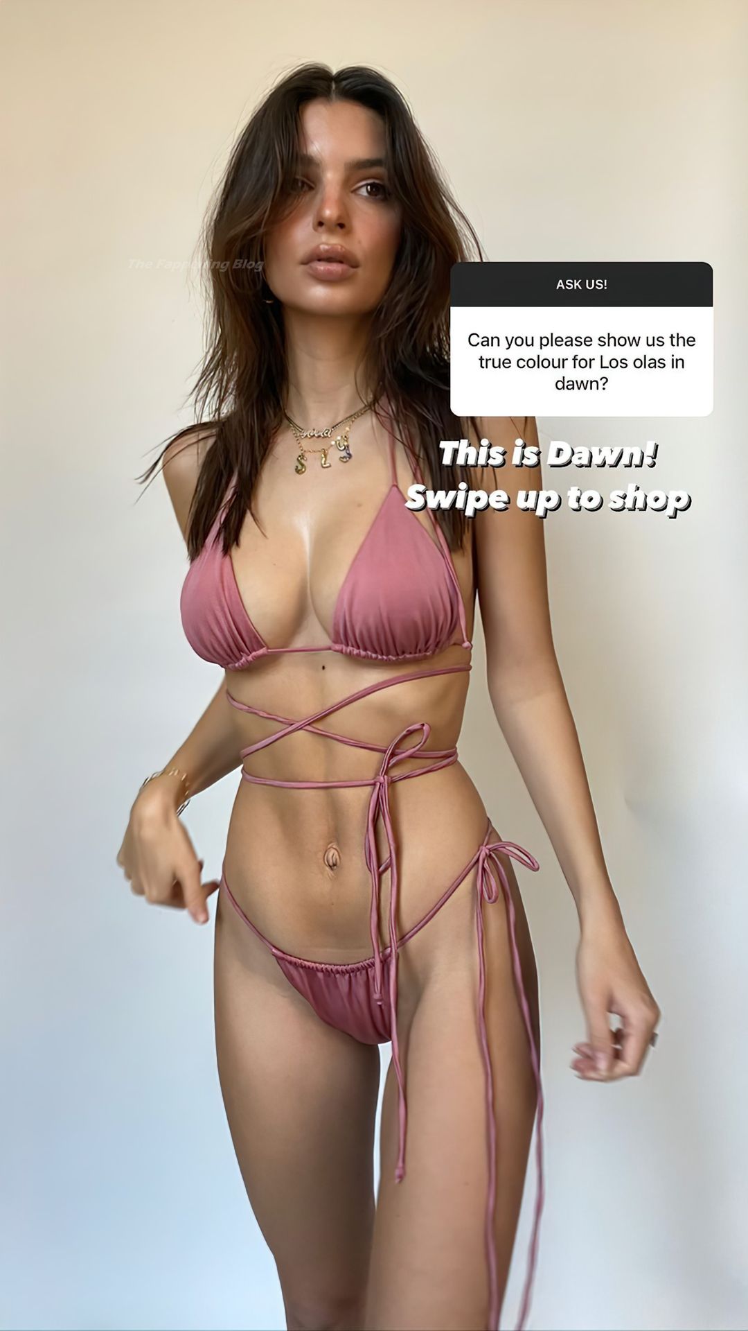 Emily Ratajkowski Nude  Sexy (55 Photos)
