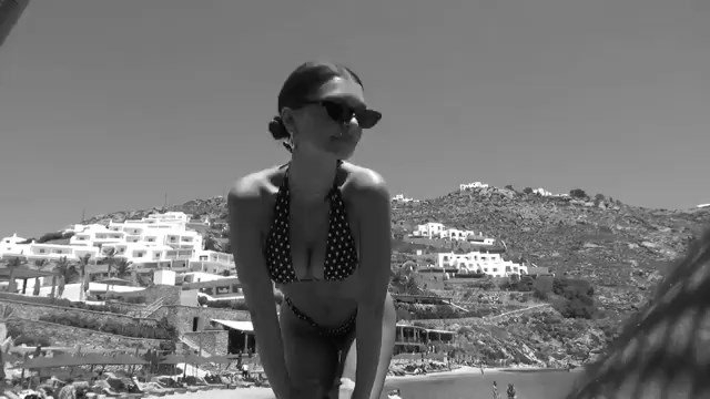 Emily Ratajkowski Sexy (9 Pics + GIF  Video)