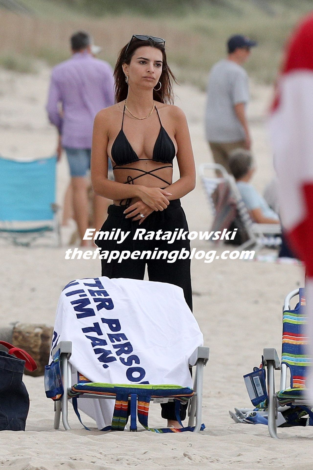 Emily Ratajkowski Shows Her Abs at the Beach in The Hamptons (64 Photos)