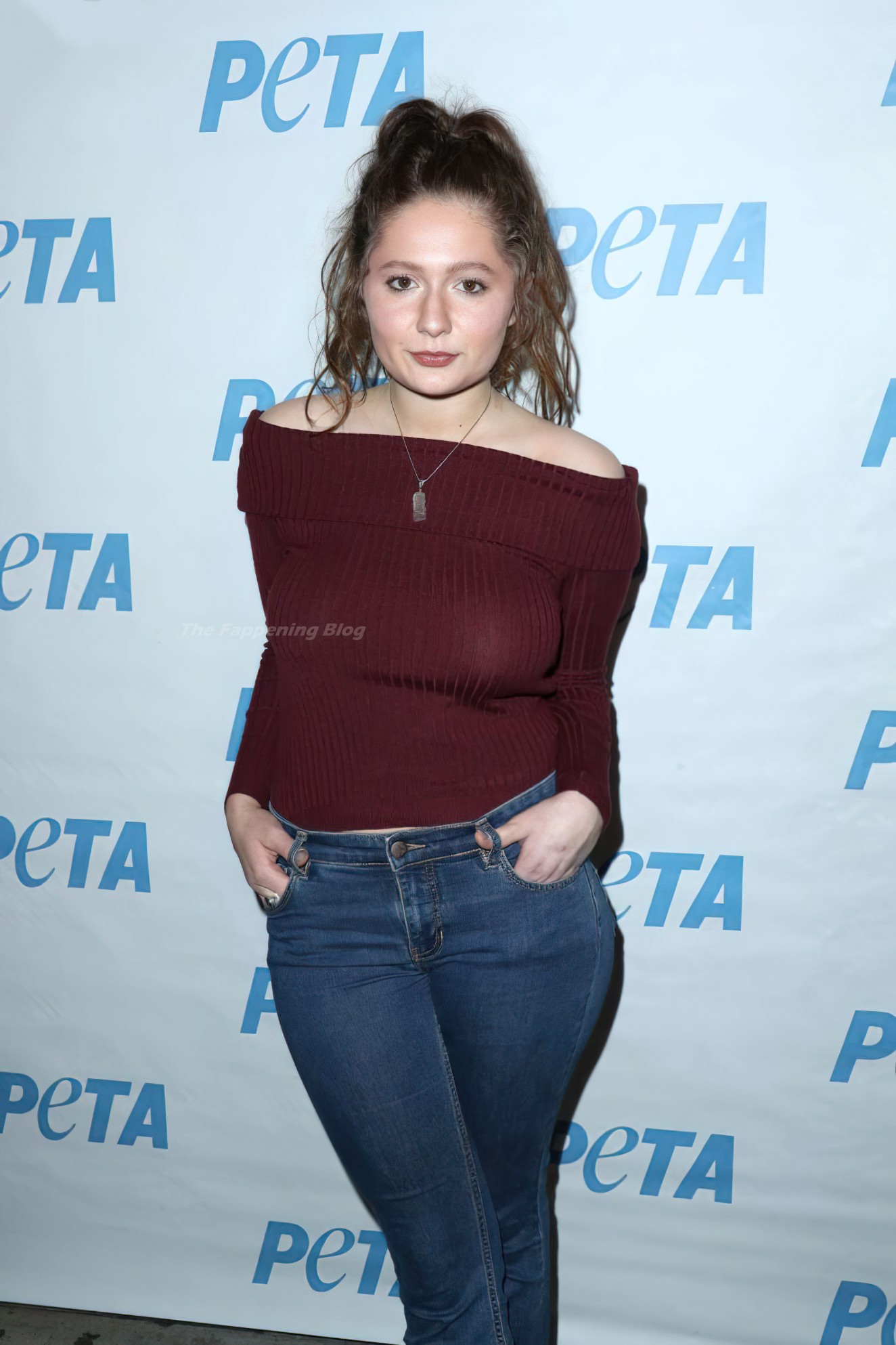 Emma Kenney Sexy Collection (41 Photos) [Updated]