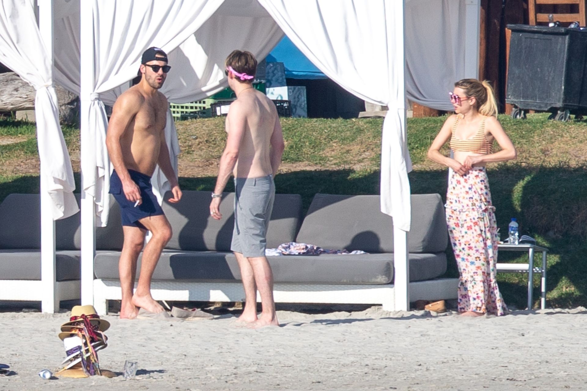 Friendly Exe
s? Emma Roberts and Chord Overstreet Enjoy the Sunshine in Mexico (34 Photos)