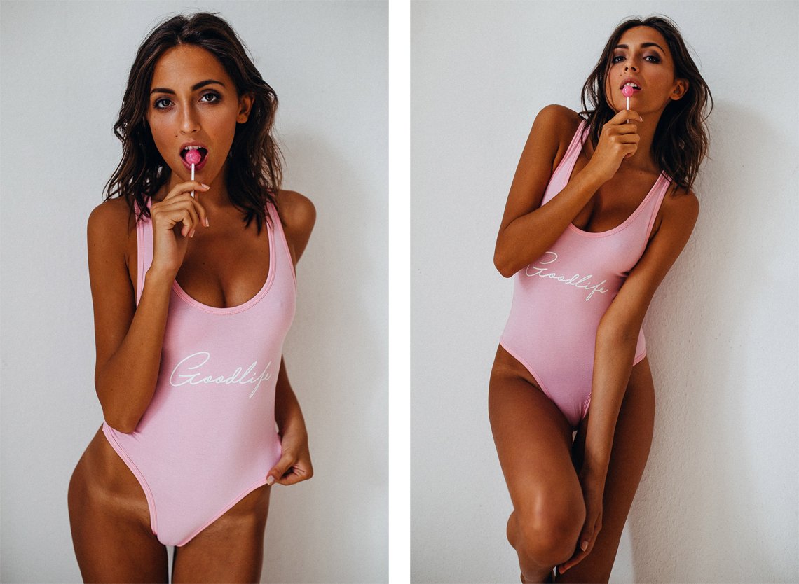 Erika Albonetti Sexy  Topless (13 Photos)