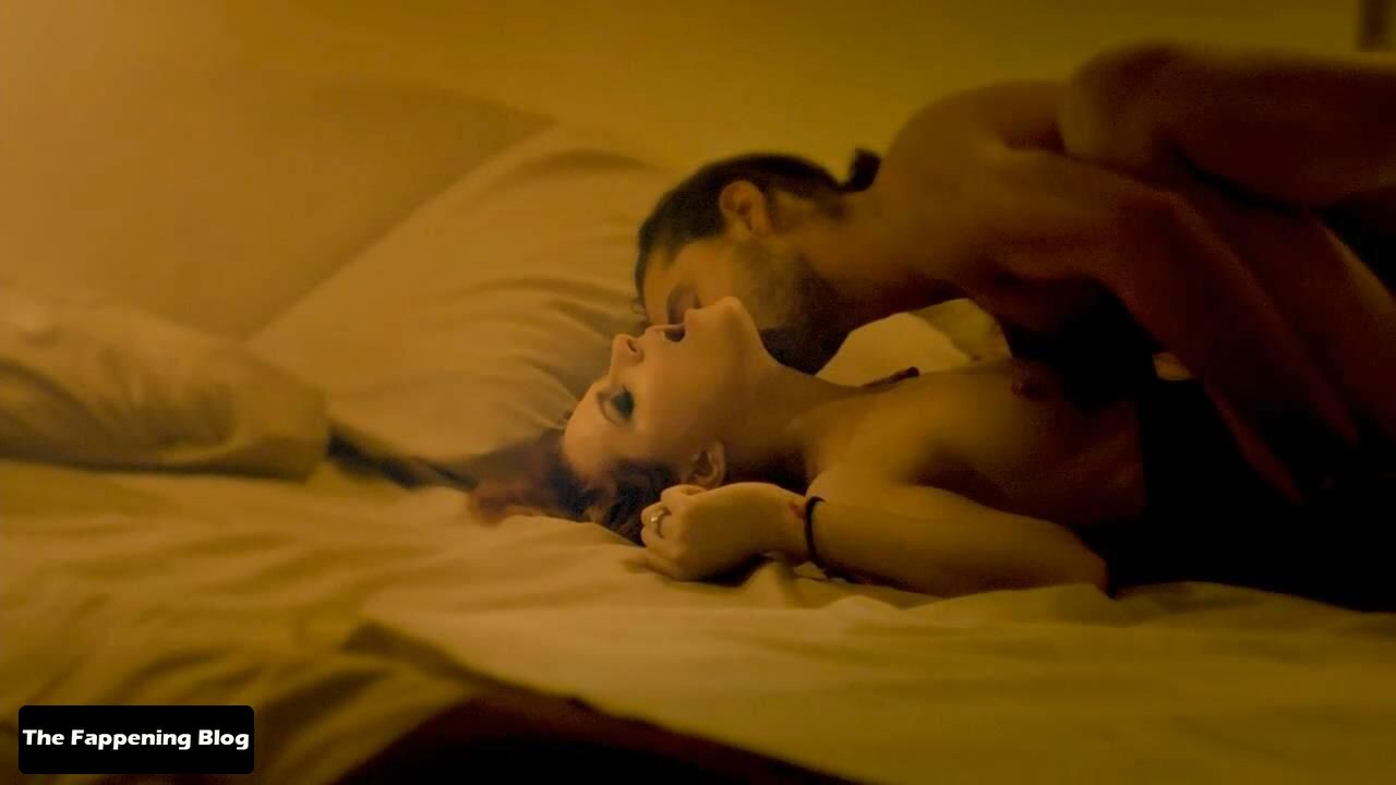 Evan Rachel Wood Nude - Charlie Countryman (4 Pics + Video)