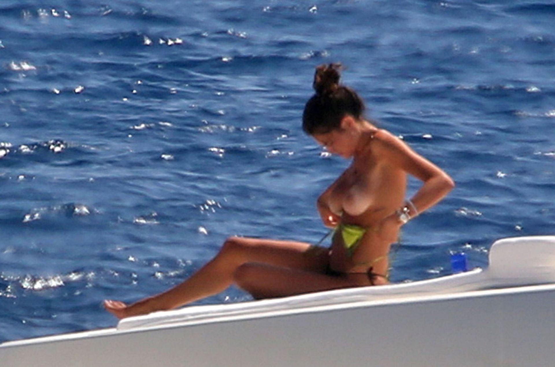 Francesca Sofia Novello Topless  Sexy (30 Photos)