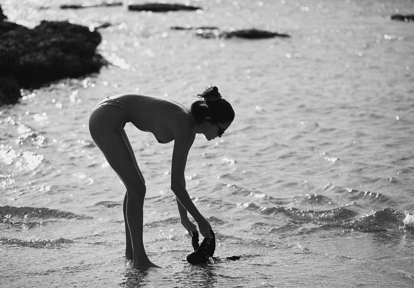 Gabrielle Caunesil Sexy  Topless (16 Photos)