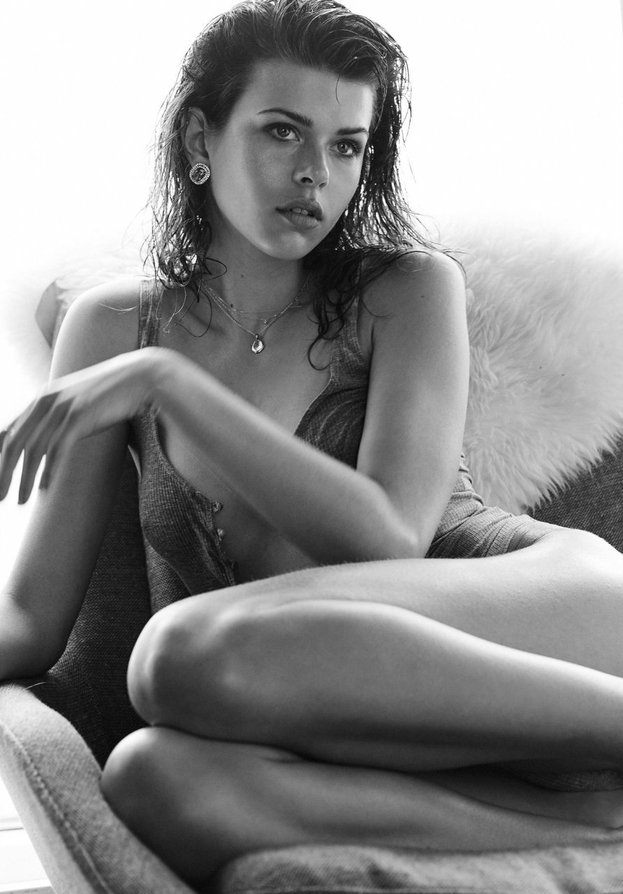 Georgia Fowler Nude  Sexy (8 Photos)
