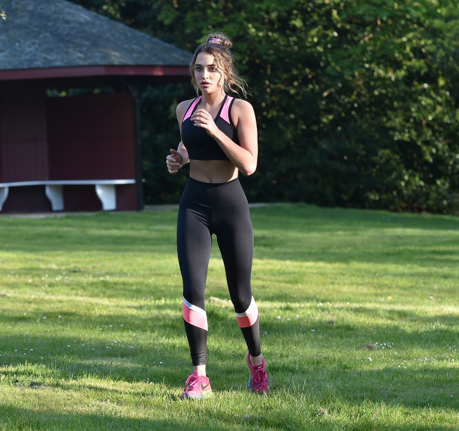 Georgia Harrison Gets In Her Daily Exercise As She Works Out In Essex (14 Photos)