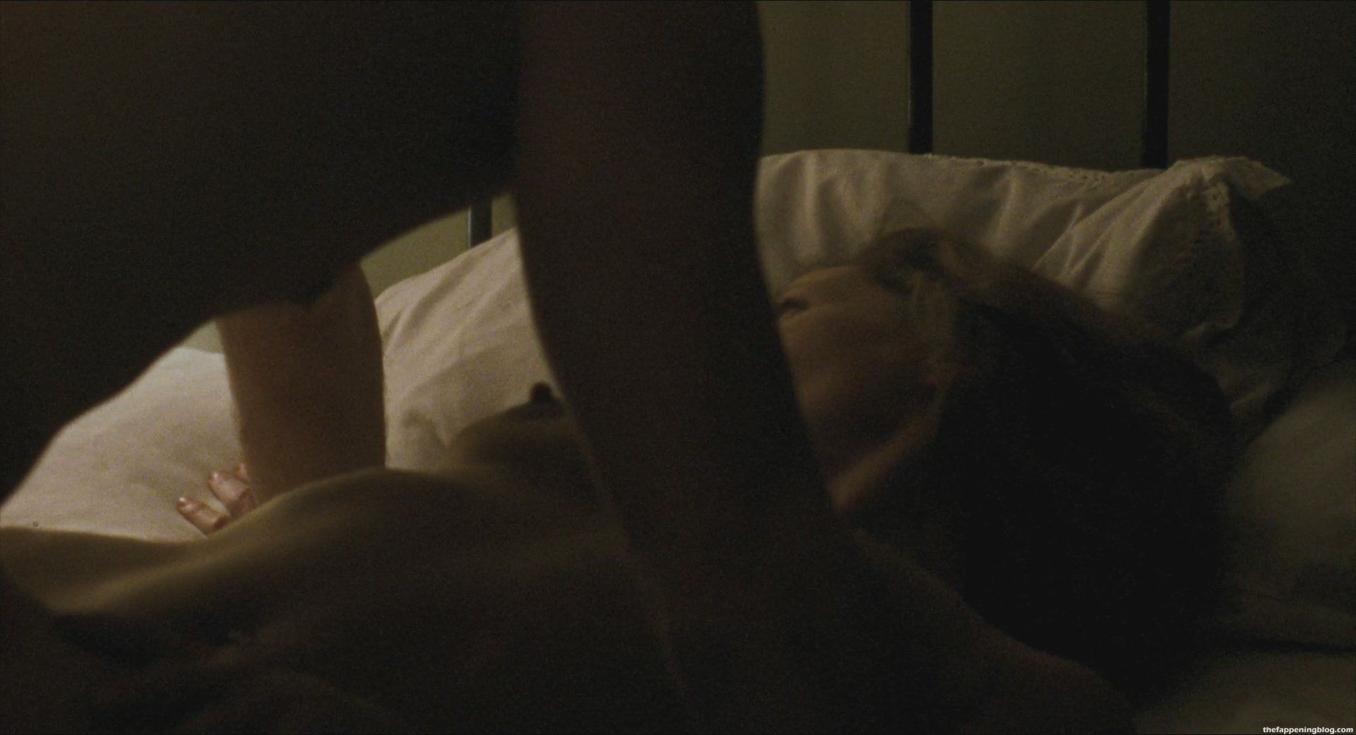 Gillian Anderson Nude, Topless  Sexy (165 Photos + Video Sex Scenes) [Updated]