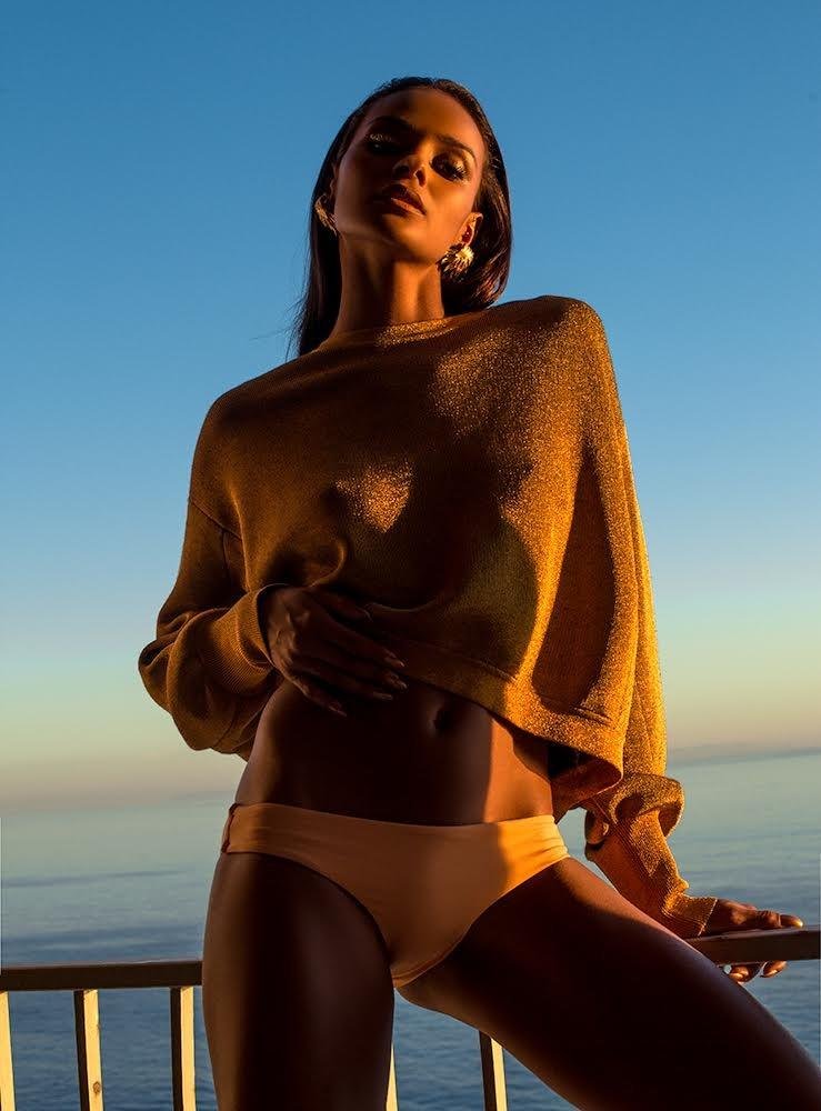 Gracie Carvalho Nude  Sexy (9 Photos)