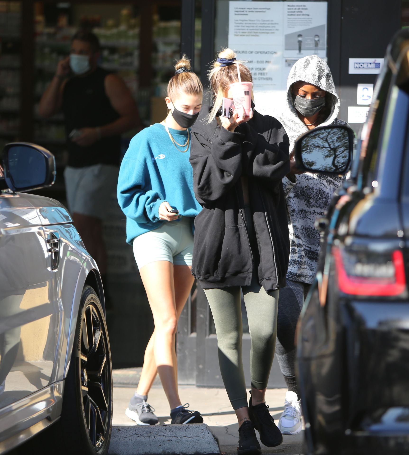 Hailey Bieber Showcases Her Supermodel Stems at The Juice Bar with Her Gal Pals (23 Photos)